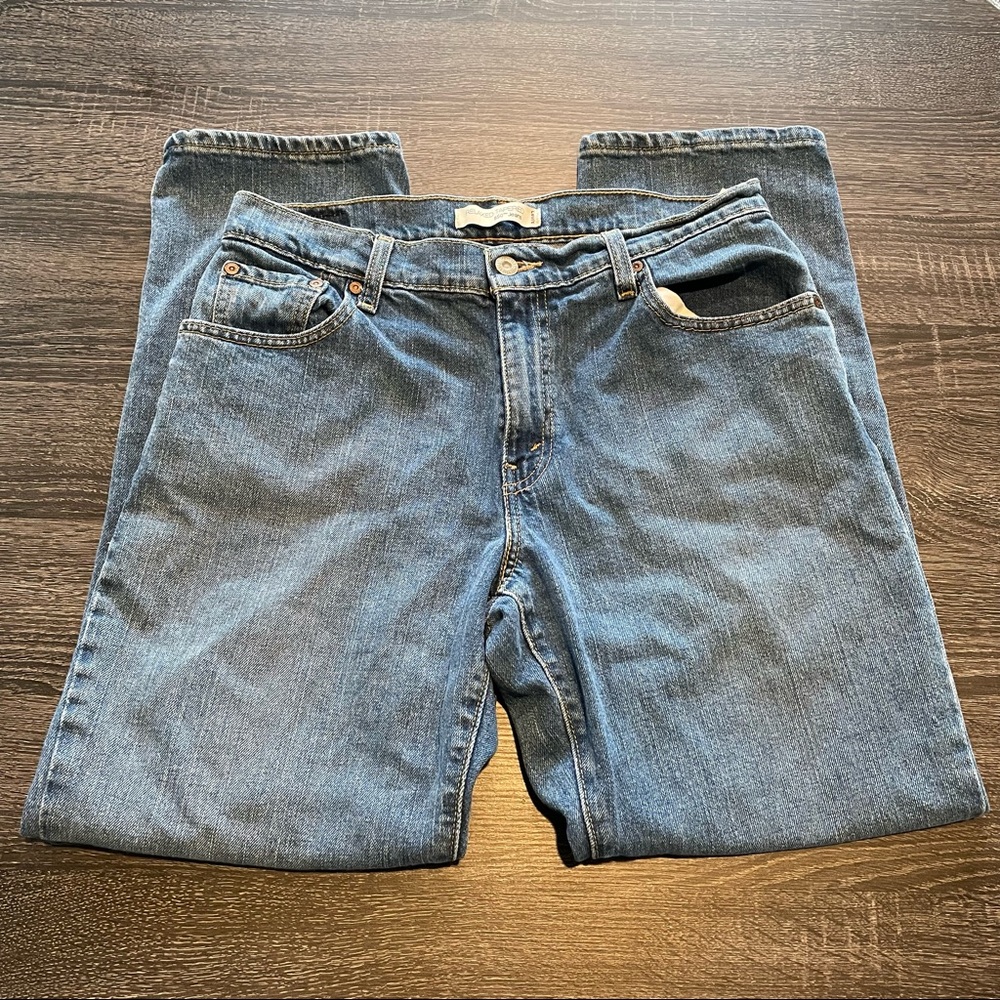 Levi’s 550 relaxed tapered jeans
